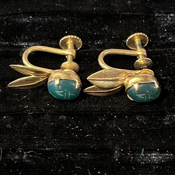 VTG Egyptian Revival 1/20 12k Gold Filled Green Scarab Screw Back Earrings - Picture 2 of 6
